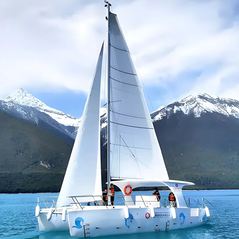 Veleiro de cruzeiros de catamarã de 10m