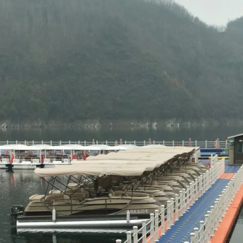 Barco de pontão de fibra de vidro e alumínio